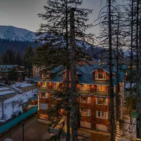 Hotel Pine Spring Gulmarg Exteriér fotografie