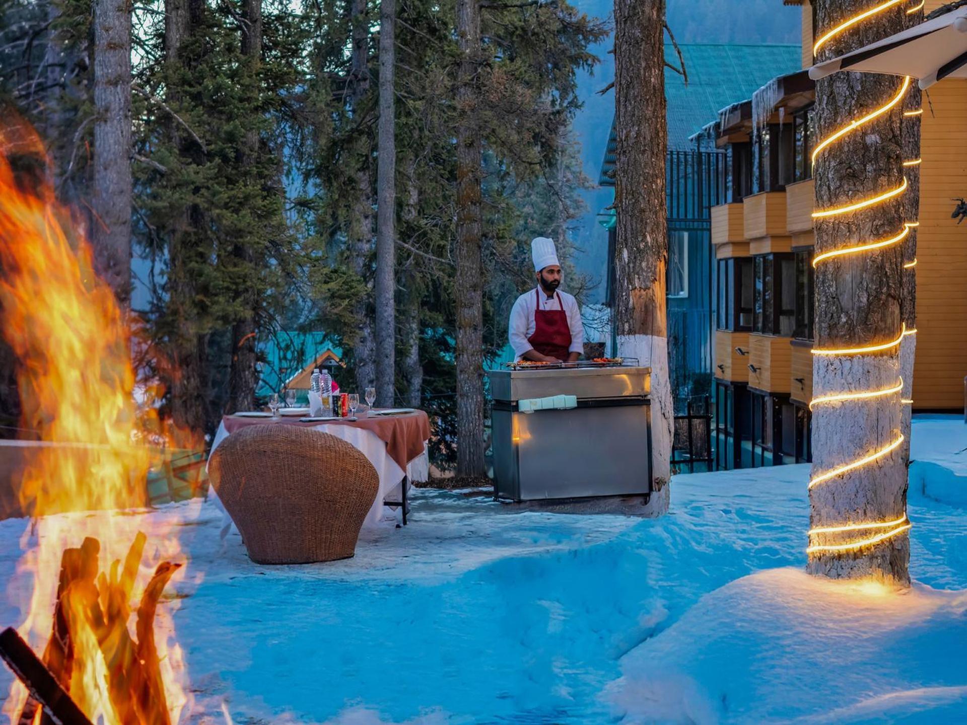 Hotel Pine Spring Gulmarg Exteriér fotografie