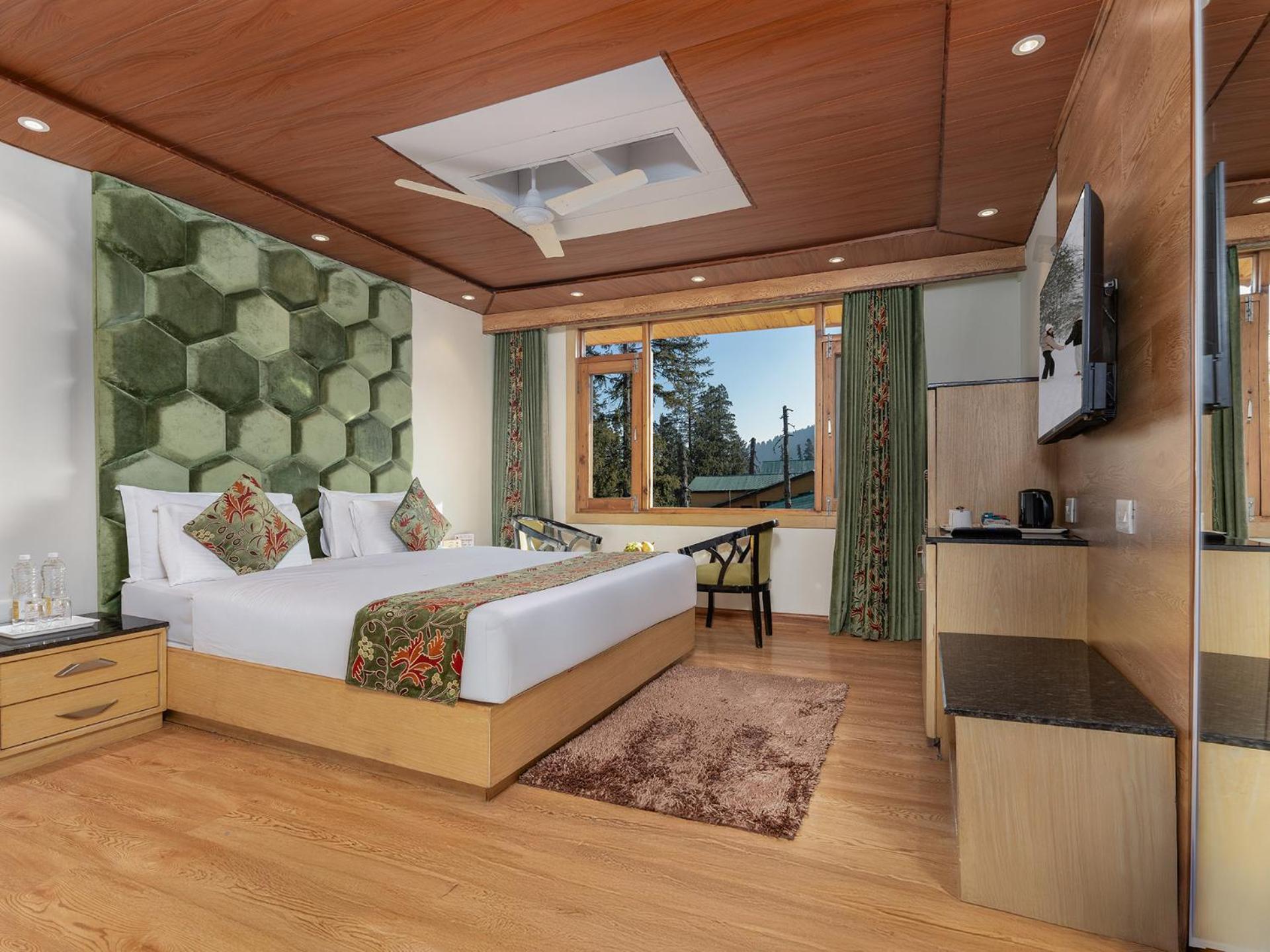 Hotel Pine Spring Gulmarg Exteriér fotografie