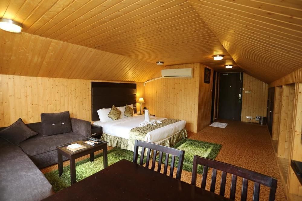 Hotel Pine Spring Gulmarg Exteriér fotografie